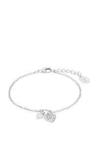 Bracciale in argento avente due ciondoli a forma di cuore, uno liscio e l'altro decorato con cristalli trasparenti, con chiusura a molla e lunghezza regolabile.