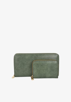 Conjunto de cartera de cuero verde con textura que incluye una cartera más grande con cremallera y un bolso pequeño. Cremalleras y detalles en tono dorado realzan el diseño.