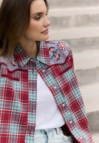 AN'GE Chemisier - rouge