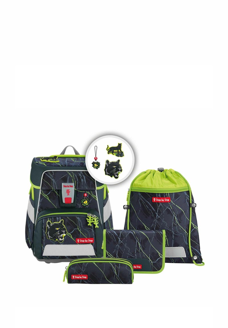 Vijfdelige schooltas set met een zwart-groen ontwerp en dierenaccenten, inclusief een rugzak, etui, trekkoordtas en pennenzak.