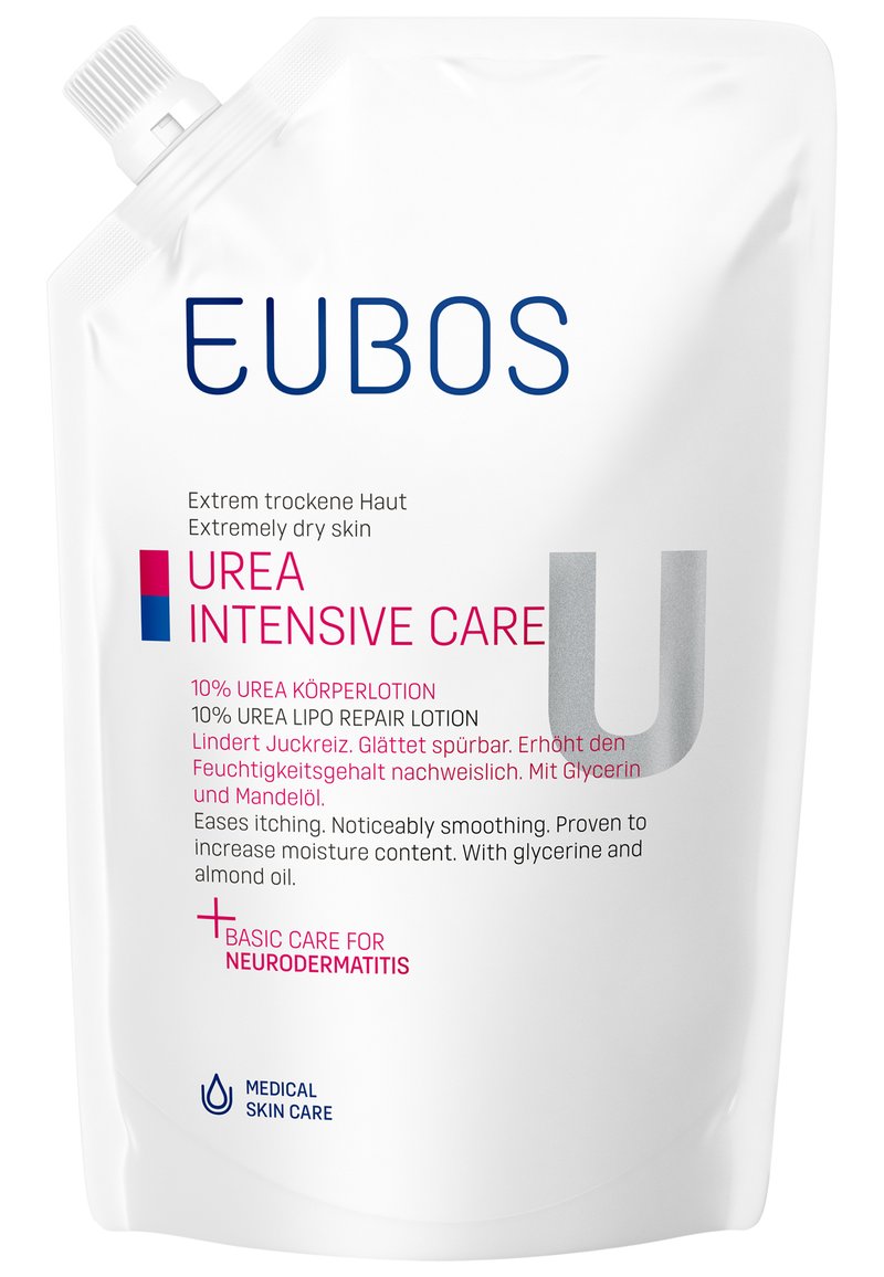 EUBOS Urea Intensivpflege Lotion in einem weißen, aufrecht stehenden Beutel mit Schraubverschluss. Mit pinker und blauer Schrift; enthält 10% Urea und Mandelöl.