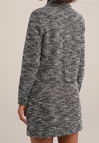 WE Fashion Kevyt takki - black