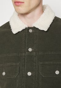 DOCKERS Chaqueta vaquera - dark green