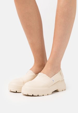 TOMS Półbuty wsuwane