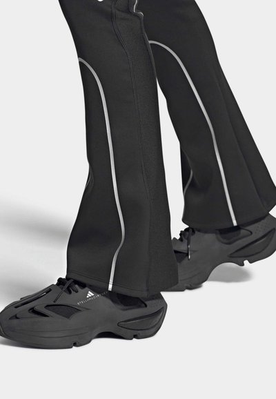 adidas by Stella McCartney ADIDAS BY STELLA MCCARTNEY SPORTSWEAR SHOE - Hardloopschoenen voor op de weg - core black   cloud white   core black