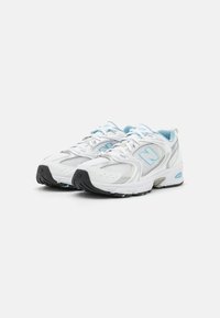 New Balance MR530 UNISEX - Športni copati - white