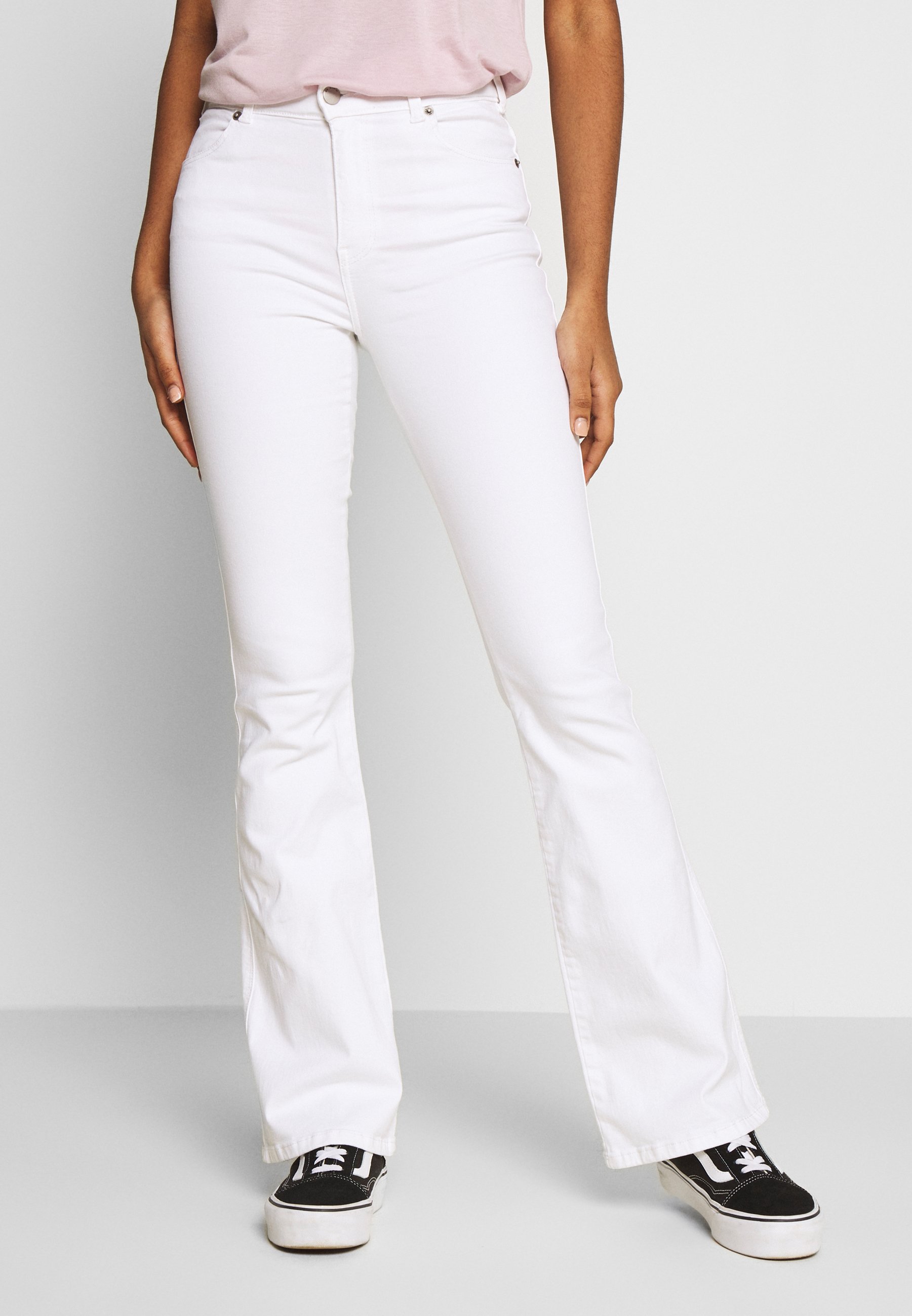 Dr.Denim SONIQ Jeans bootcut white Zalando.no Danny flare trousers, Bukser Klær og mote på nettet Gina