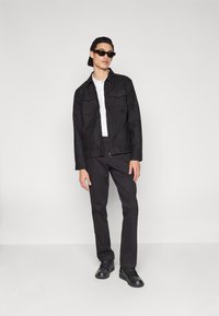 GAP STRAIGHT PERFORMANCE - Bukse - true black
