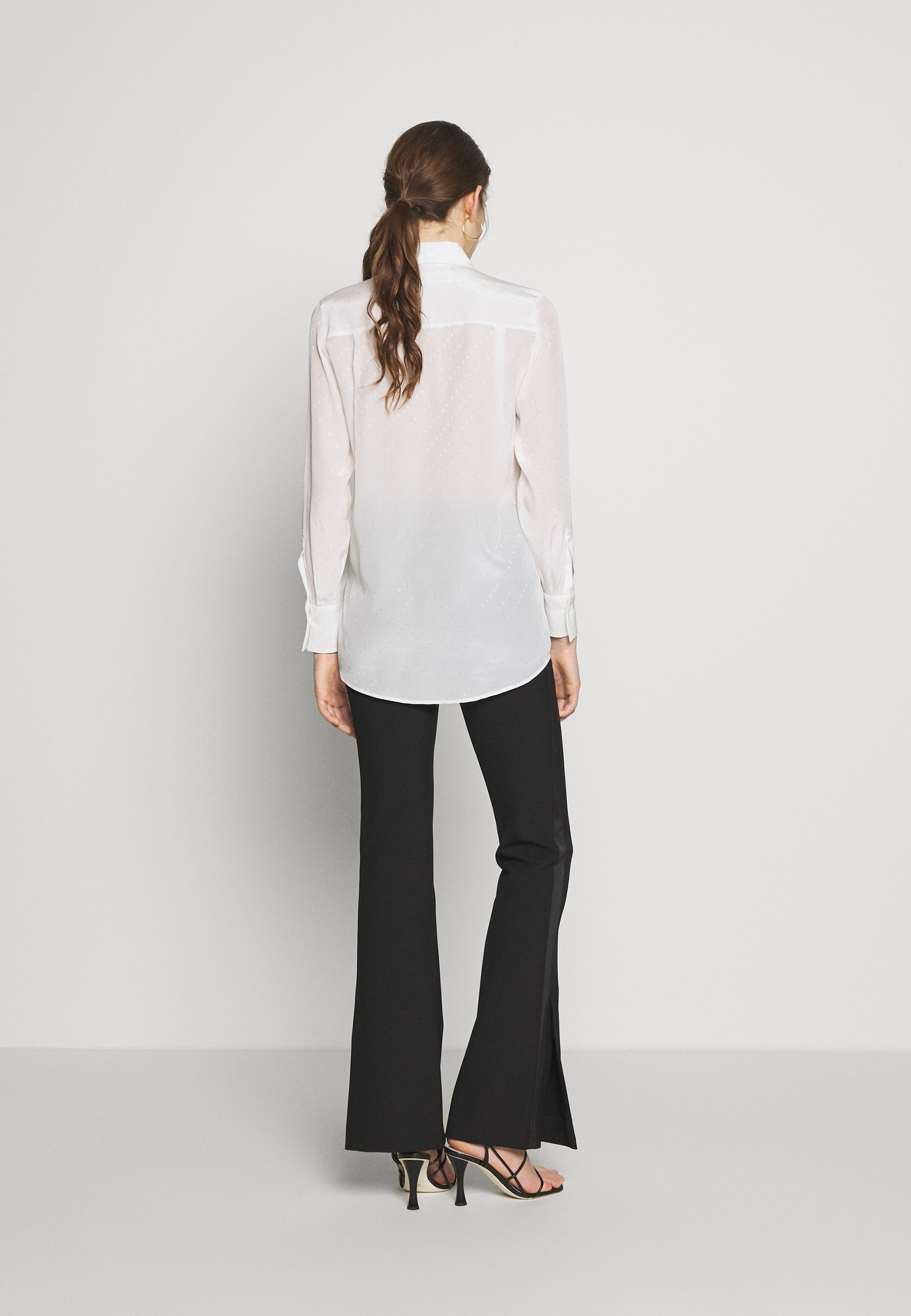 Victoria Victoria Beckham SPLIT SLEEVE Skjorte white Victoria Victoria Beckham SCARF NECK - Bluser - white