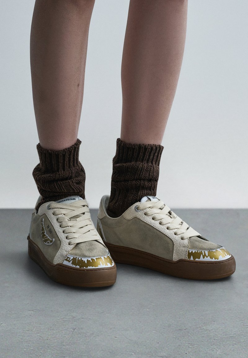 Baskets Zadig & Voltaire ZV1747 En Cuir Blanc - Taille 37 (US 6) - Très Peu Portées - Neuf Sans Emballage