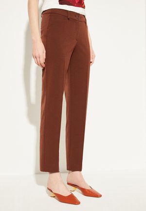 comma Pantalon classique - dark red