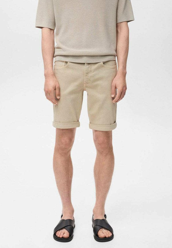 SLIM-FIT BERMUDA  - Denim shorts - sand