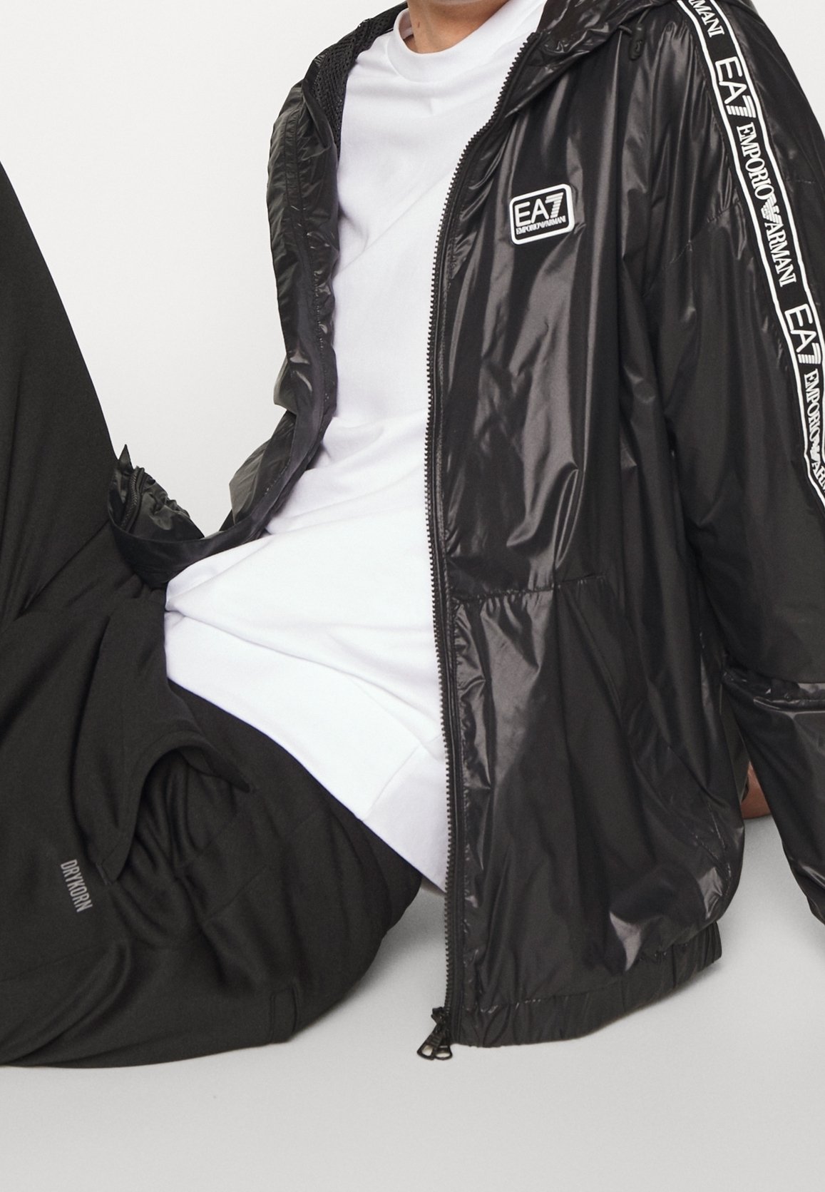 EA7 Emporio Armani Summer jacket - black - (Pre-owned) - Zalando
