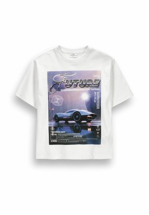 Biały T-shirt z futurystyczną grafiką samochodu i tekstem "Future paradise" oraz "Technology future is now" z przodu.