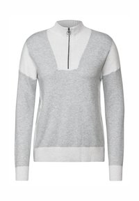 Hellgrauer Pullover mit einem halben Reißverschluss-Kragen, gerippter Textur im oberen Vorderbereich, einfarbigem grauem Unterteil und kontrastierenden weißen Akzenten.