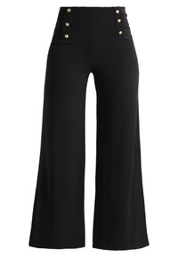 Czarne spodnie z szerokimi nogawkami i wysokim stanem, z złotymi guzikami na przodzie, wykonane z gładkiego, elastycznego materiału.