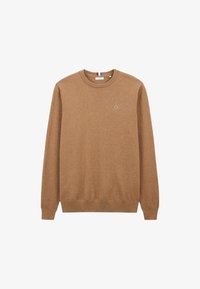 Sélectionné, hazelnut