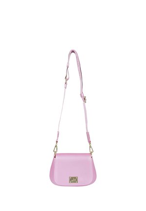 Piccola borsa a tracolla in pelle rosa pastello con tracolla regolabile e dettagli in metallo dorato su sfondo bianco.