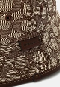COACH SIGNATURE - Chapeau - brown