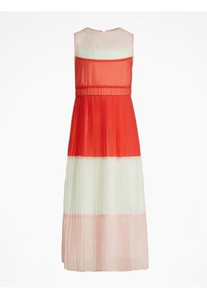 Ærmeløs maxi-kjole med plisseret nederdel i farveblokke af koralrød, hvid og lys pink på en hvid baggrund.