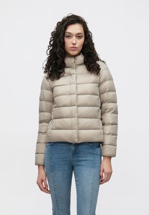 ONLRUBY QUILTED HOOD JACKET - Jachetă cu puf - string