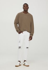 Terranova Jeans Tapered Fit - bianco