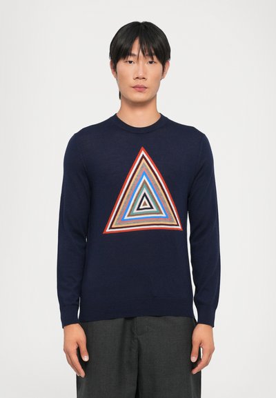 Marineblå strikket sweater med et flerfarvet geometrisk trekantdesign på fronten. Langærmede og rund halsudskæring.