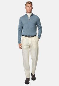 Boggi Milano Nohavice chinos - cream