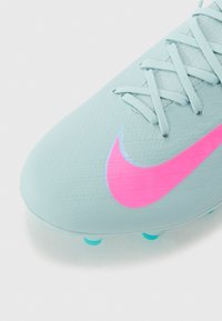 Thumbnail Image 9