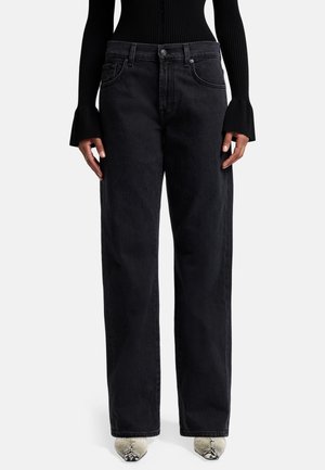 Zwarte wijde jeans van stevige denim met een klassiek vijf-pocket ontwerp en een knoopsluiting, wat een ontspannen silhouet benadrukt.