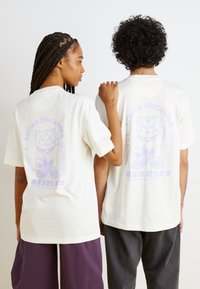 adidas Originals JAPAN MASCOT TE UNISEX - Marškinėliai su spaudiniu - off white