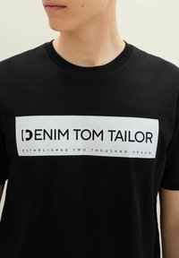 TOM TAILOR DENIM LOGO - Apdrukāts T-krekls - deep black