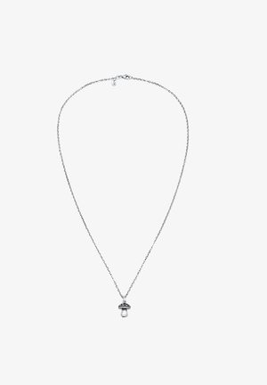 Collana d'argento con una catena delicata, con un pendente a forma di fungo adornato da un cappello metallico e una goccia perlacea.