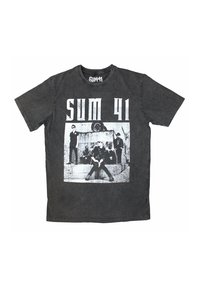 Black cotton T-shirt featuring a gray graphic print of a band with bold "SUM 41" text above. Crew neck and short sleeves.