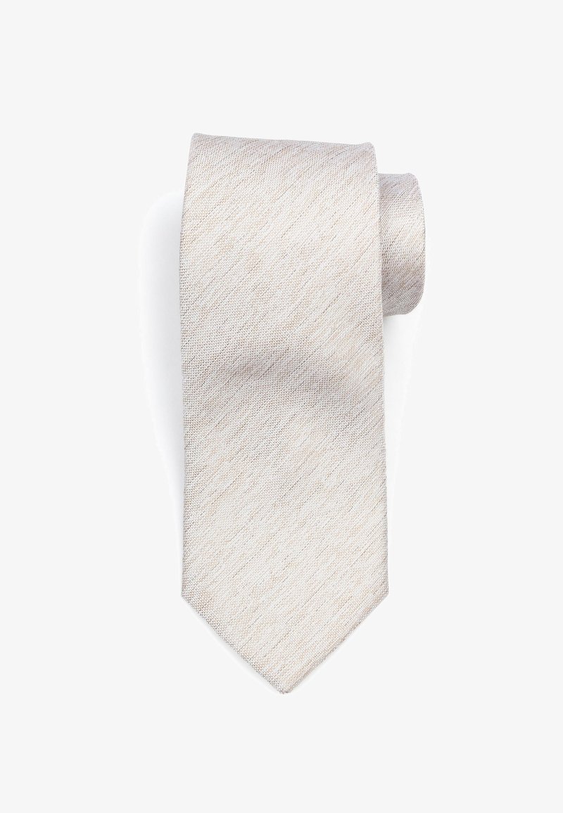 Beige stropdas van gestructureerde stof, met een taps toelopende punt en een opgerold ontwerp voor eenvoudige opslag. Gladde oppervlakte met een lichte glans.
