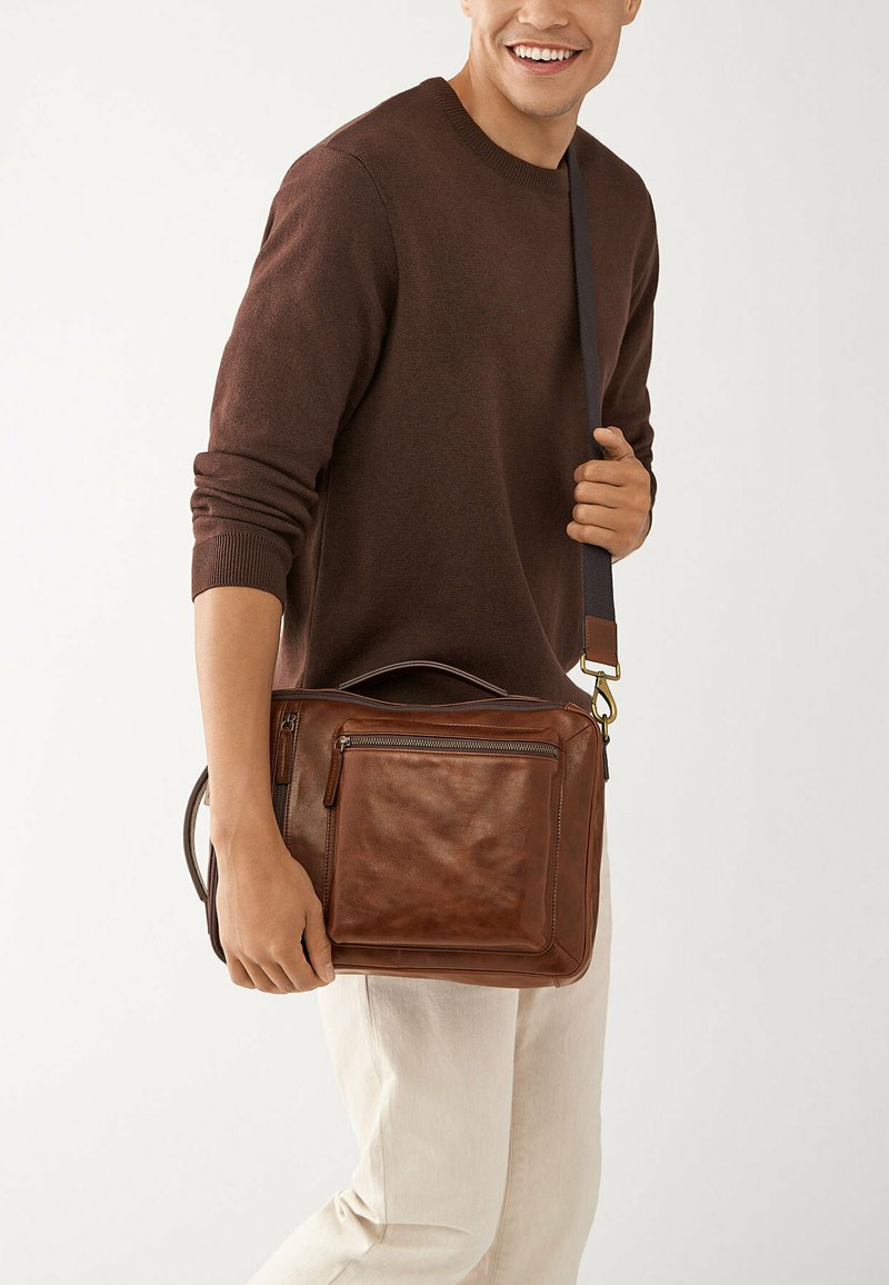 Fossil BUCKNER Aktentasche brown/braun Zalando.at