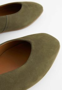 Next SIGNATURE CUT STANDARD - Ballerinaskor - khaki green
