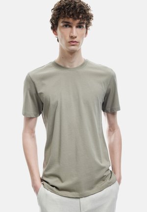 T-Shirt basic - green