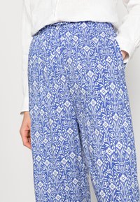 Lindex TROUSERS BELLA CROPPED - Calças - blue