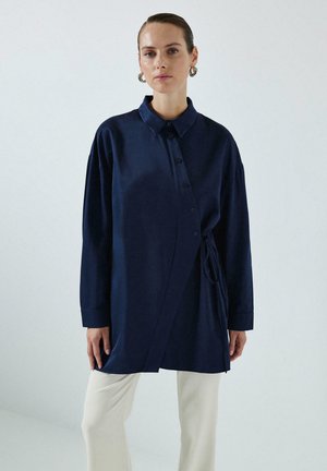 ASYMMETRICAL  - Blúzka so zapínaním na gombíky - navy blue