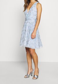 Lace & Beads Petite Koktejlové šaty / šaty na párty - light blue
