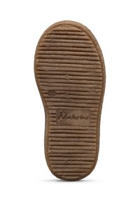 Sole in gomma con scanalature orizzontali, colore beige, leggera curvatura alla punta e dettaglio del logo in rilievo.