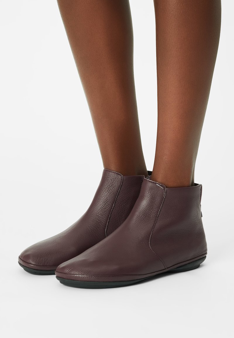 camper right nina boot