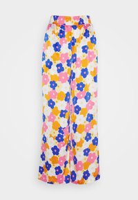 Pantalones con estampado floral y cintura elástica, que presentan grandes flores en rosa, azul, amarillo y blanco sobre un fondo crema. Tela suave, perneras anchas.