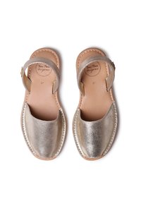 Metallic gold Sandalen mit runder Zehenpartie, offenem Design und Knöchelriemen. Obermaterial und Innensohle aus Leder, mit genähten Details und Größe 37.