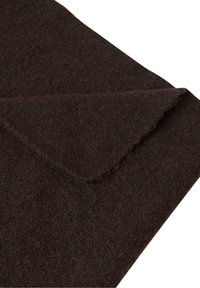 Mørkebrunt uldent stof med en blød tekstur og foldet kant, der viser en let glans og naturlige fibre. Ingen mønstre eller yderligere detaljer.