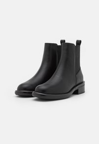 ONLY SHOES ONLBLOOM BOOT - Botas clássicas de cano curto - black