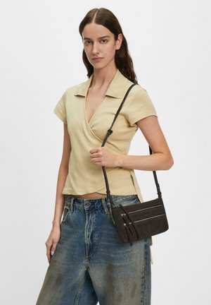 Liebeskind Berlin, CROSSBODY - Cross body bag - dunkelbraun