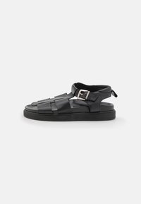 Pavement Sandaalit nilkkaremmillä - black
