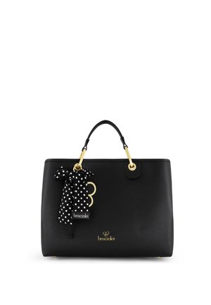 Borsa a mano in pelle nera con minuteria dorata, una sciarpa nera e bianca a pois annodata a una maniglia e logo Braccialini dorato sul davanti.